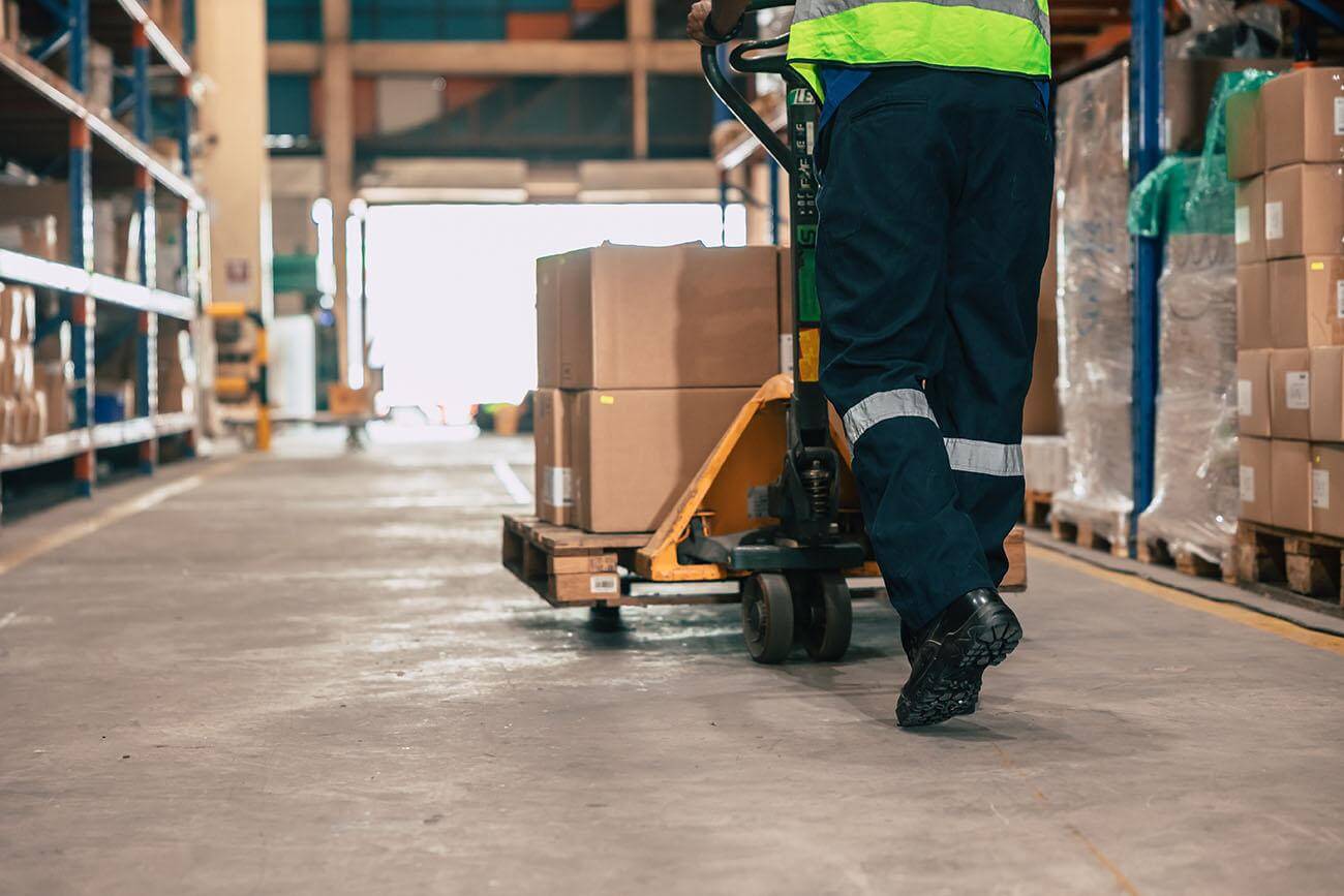 Streamlining Material Handler Duties | SUNMAX