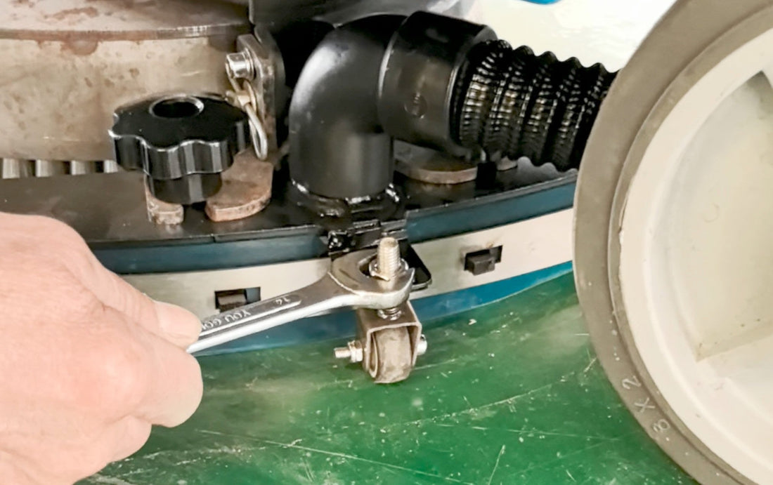 How to Adjust the Squeegee Blade on an RT35 Series Floor Scrubber (Step-by-Step Guide)