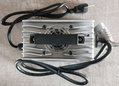 Intelligent battery charger for SUNMAX RT50 RT50D SM70 RT70 RT120 floor scrubber dryer machines 24V 15A